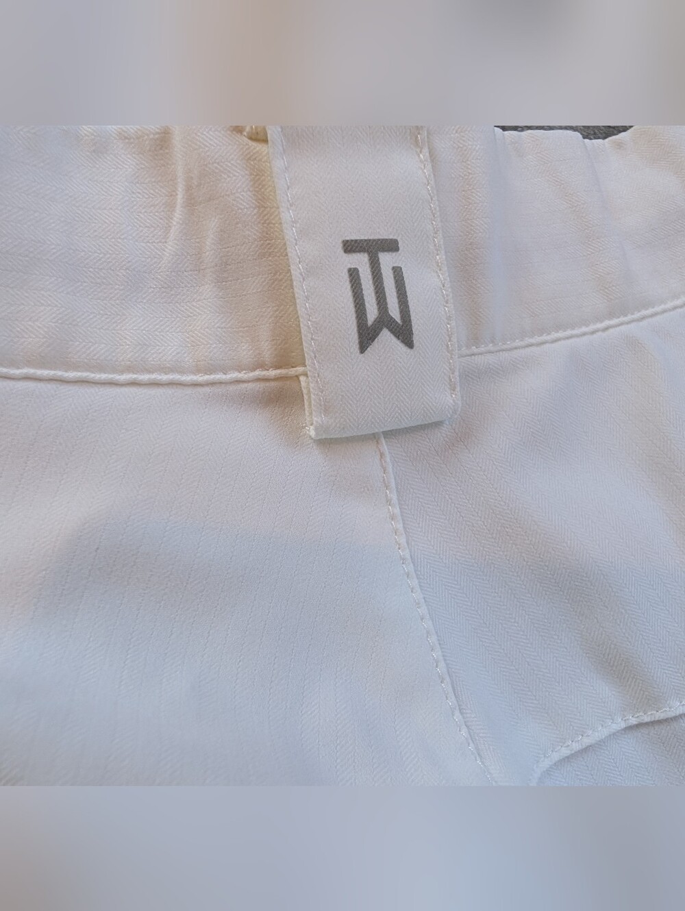 Nike Tiger Woods Golf Shorts Men's 32" Waist White 11" Inseam - Picture 6 of 10
